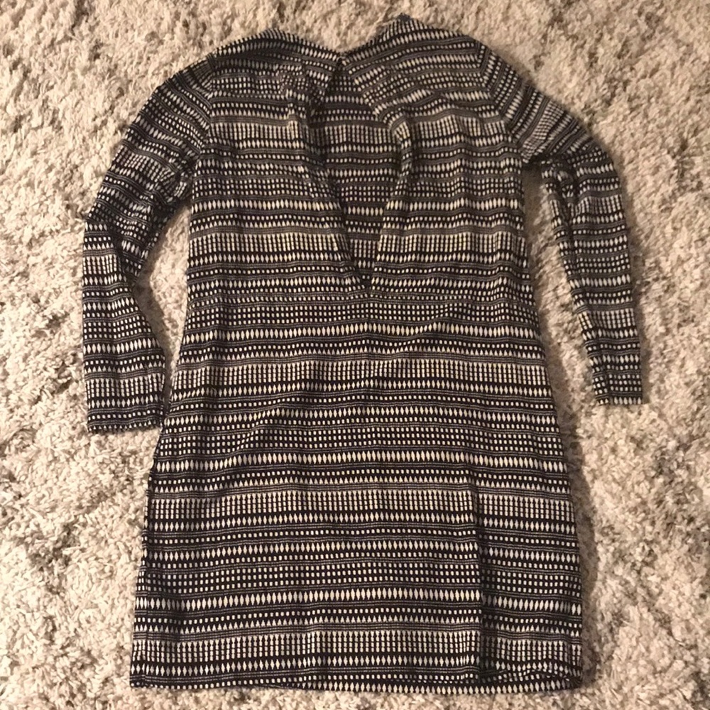 Black and white patterned dress